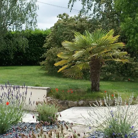 Chambres D'hotes De La Boire Bavard Bed & Breakfast 2*